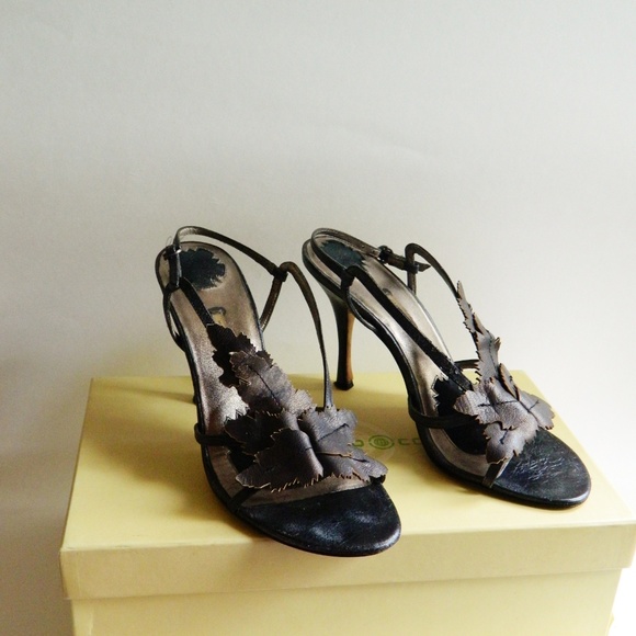 Max Studio Heels - Picture 6 of 8